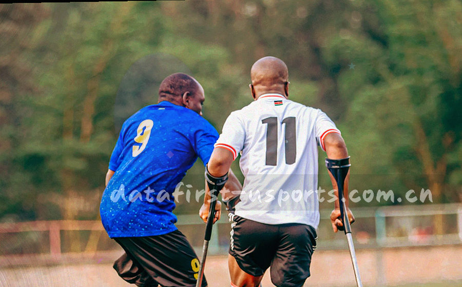 抽象的数据可视化图形与赛场线条叠加，无具体人物